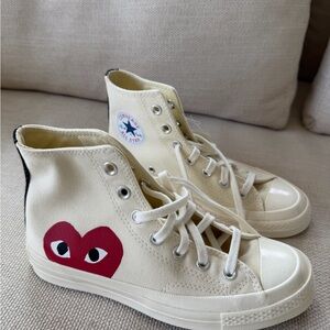 Converse x PLAY Cream High-Top Sneakers with Red Heart Graphic - women’s